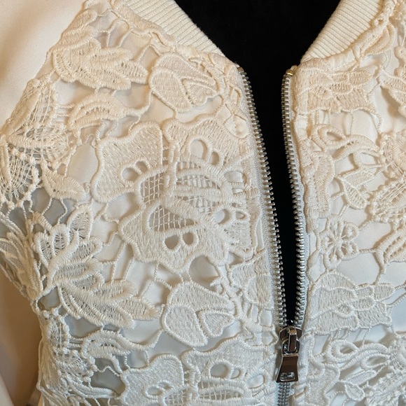 Joe’s Collection Ivory Bomber Jacket Size Small JJ Celeste Prestine - Picture 3 of 8